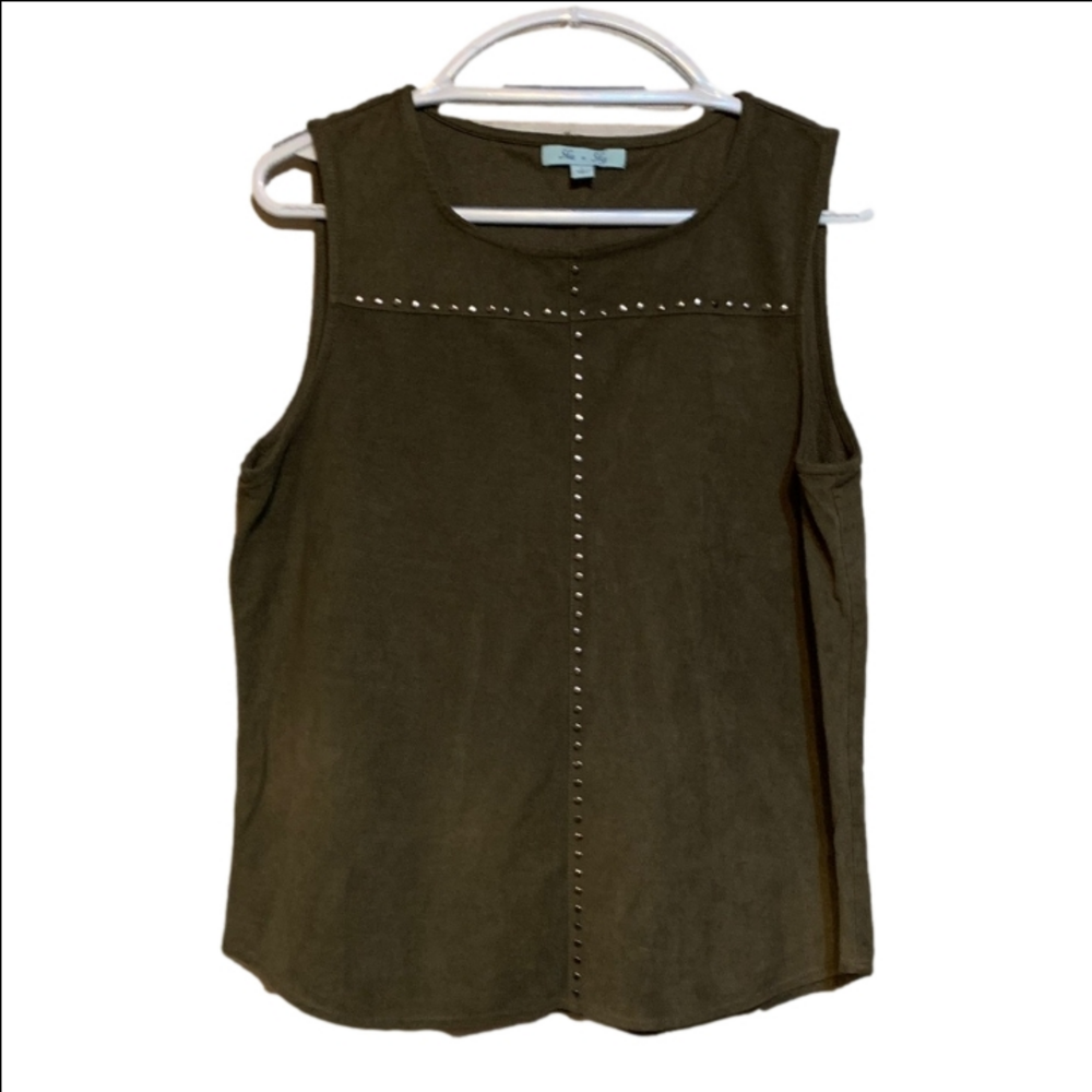 She + Sky Olive Sleeveless Top with Stud Accents size large